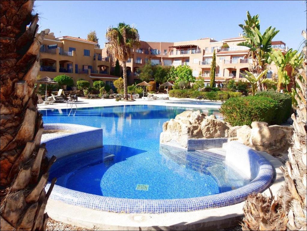 Limnaria Gardens B Apartment Paphos Exterior photo