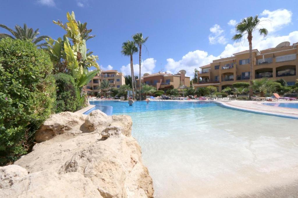 Limnaria Gardens B Apartment Paphos Exterior photo